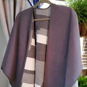 Reversible Woolrich Poncho